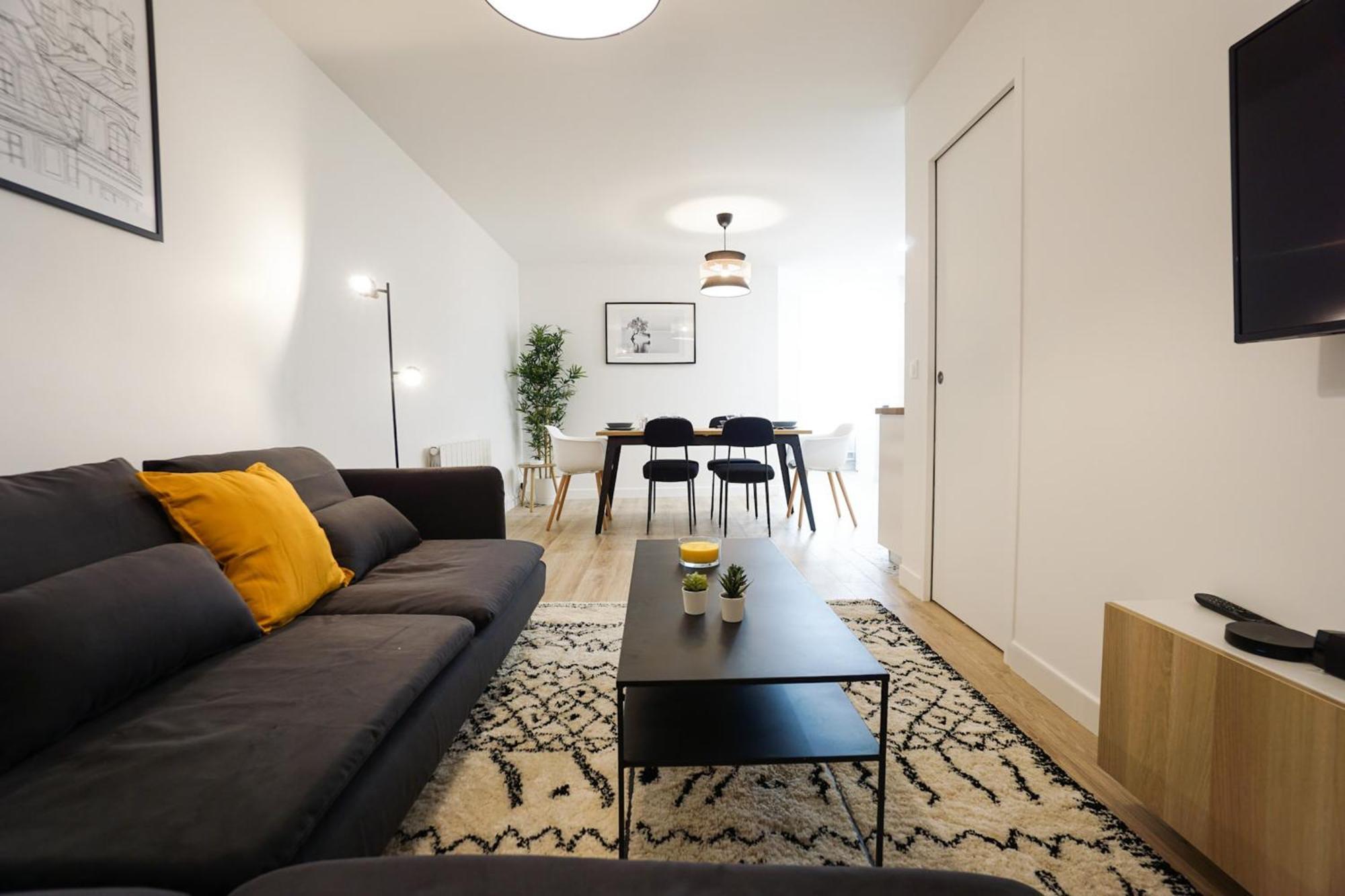 Spacious Apartment Near The Champs De Mars Parigi Esterno foto